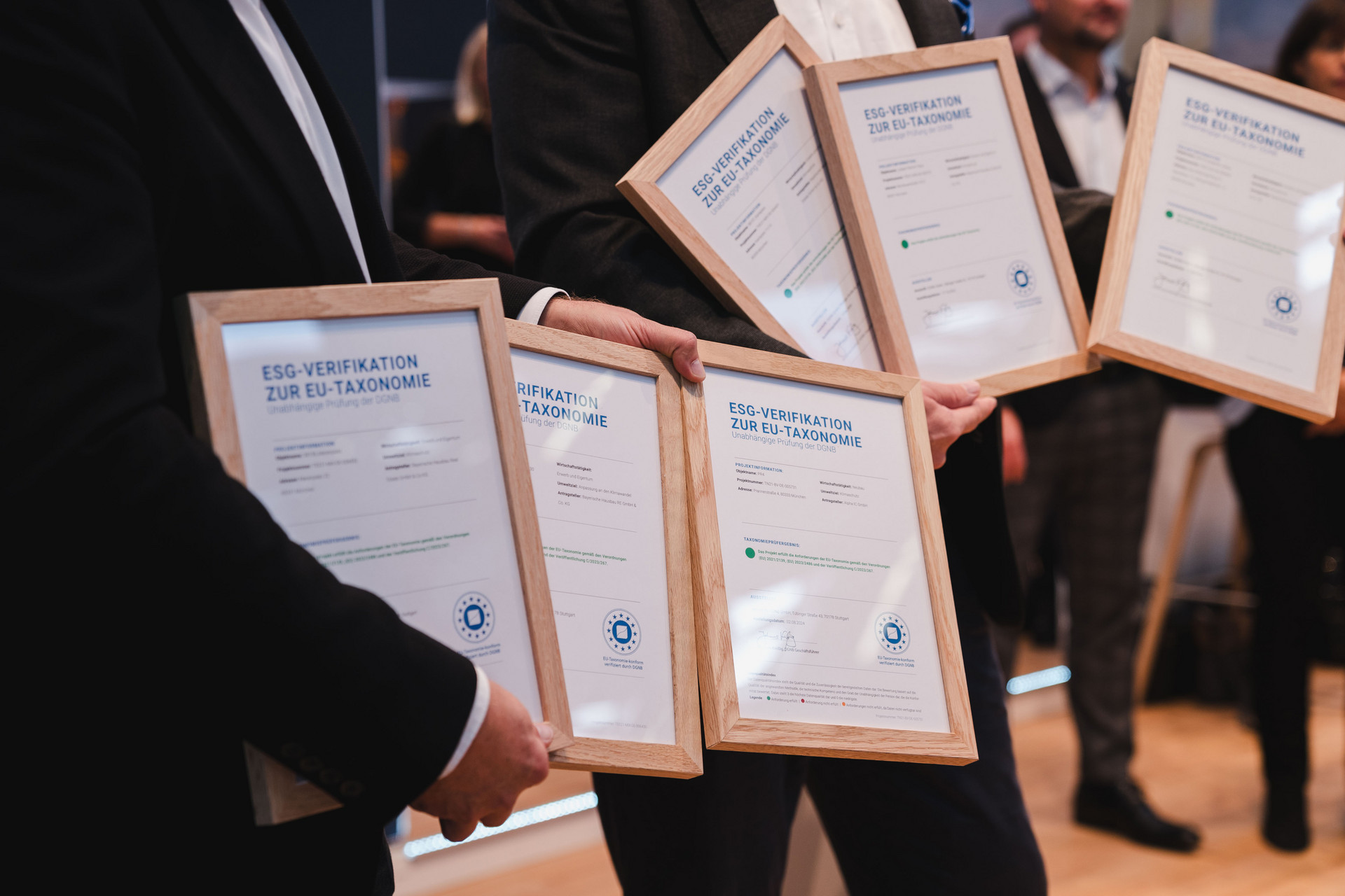 Urkunden ESG-Verifikationen zur EU-Taxonomie